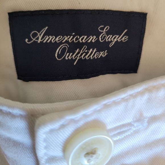 BUNDLE OF THREE PAIRS OF SHORTS/BERMUDAS (SIZE 2/26) - Picture 8 of 11